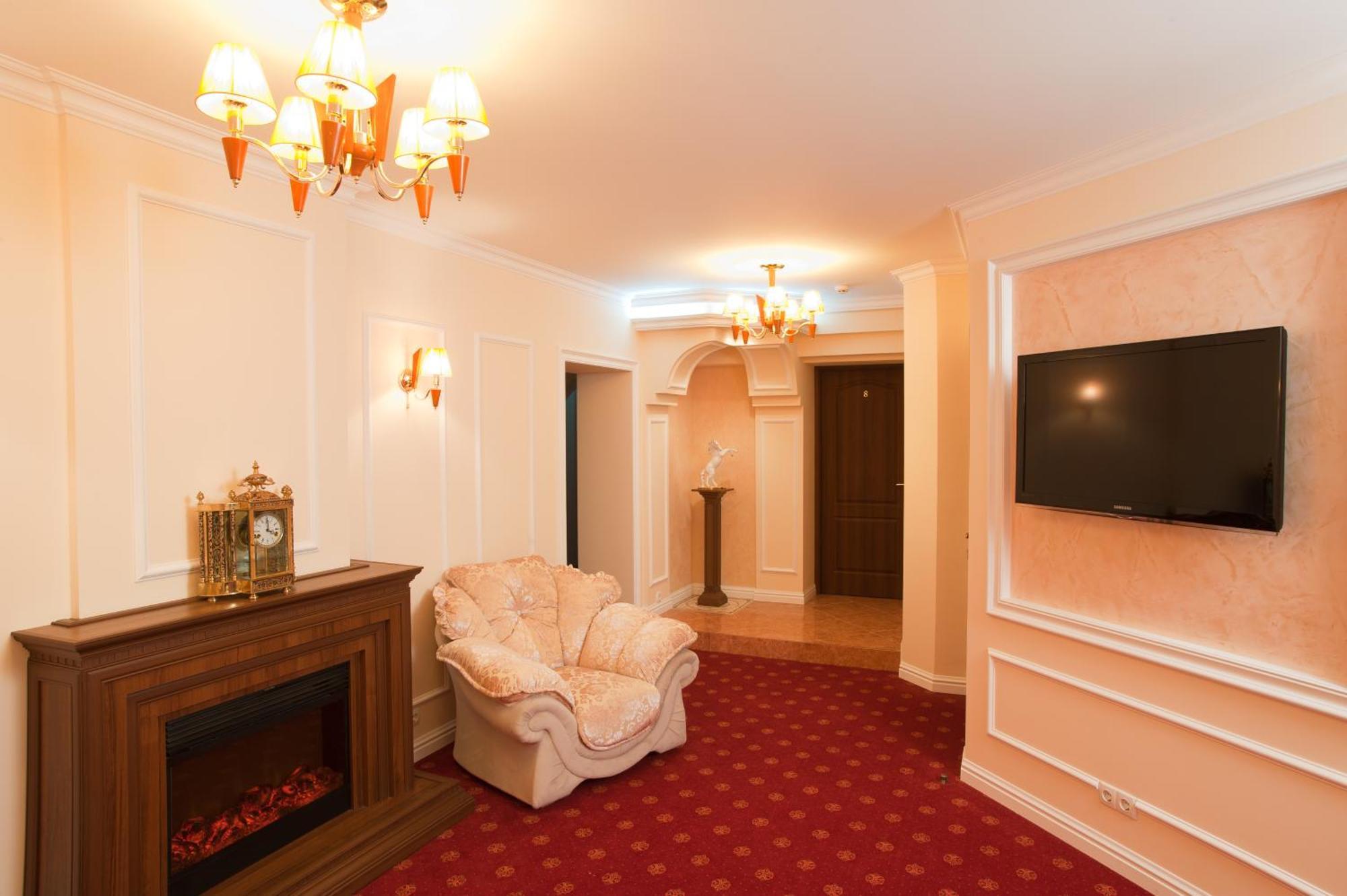 7 Sky Hotel Klinicheskaya Street Київ Екстер'єр фото